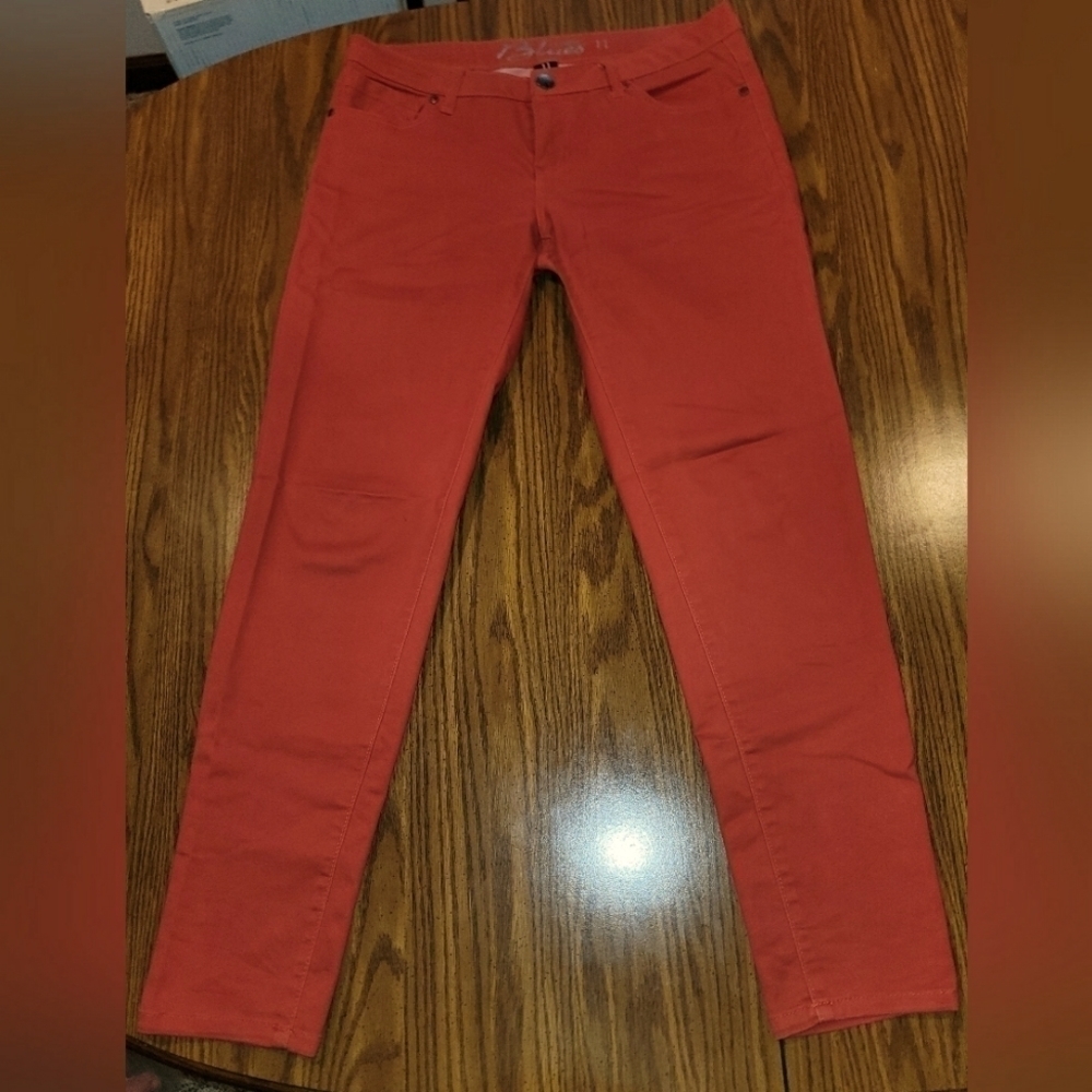3/$25 Celebrity blues size 11 jeans.
